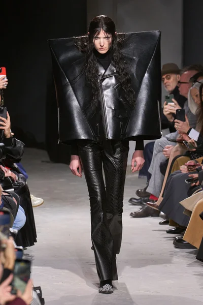 Look 7